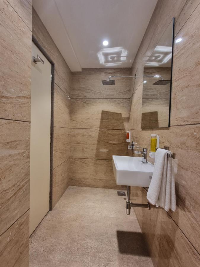 Hotel El Magnifico Surat Zewnętrze zdjęcie