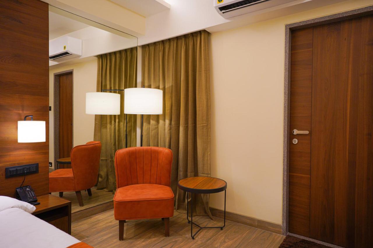 Hotel El Magnifico Surat Zewnętrze zdjęcie