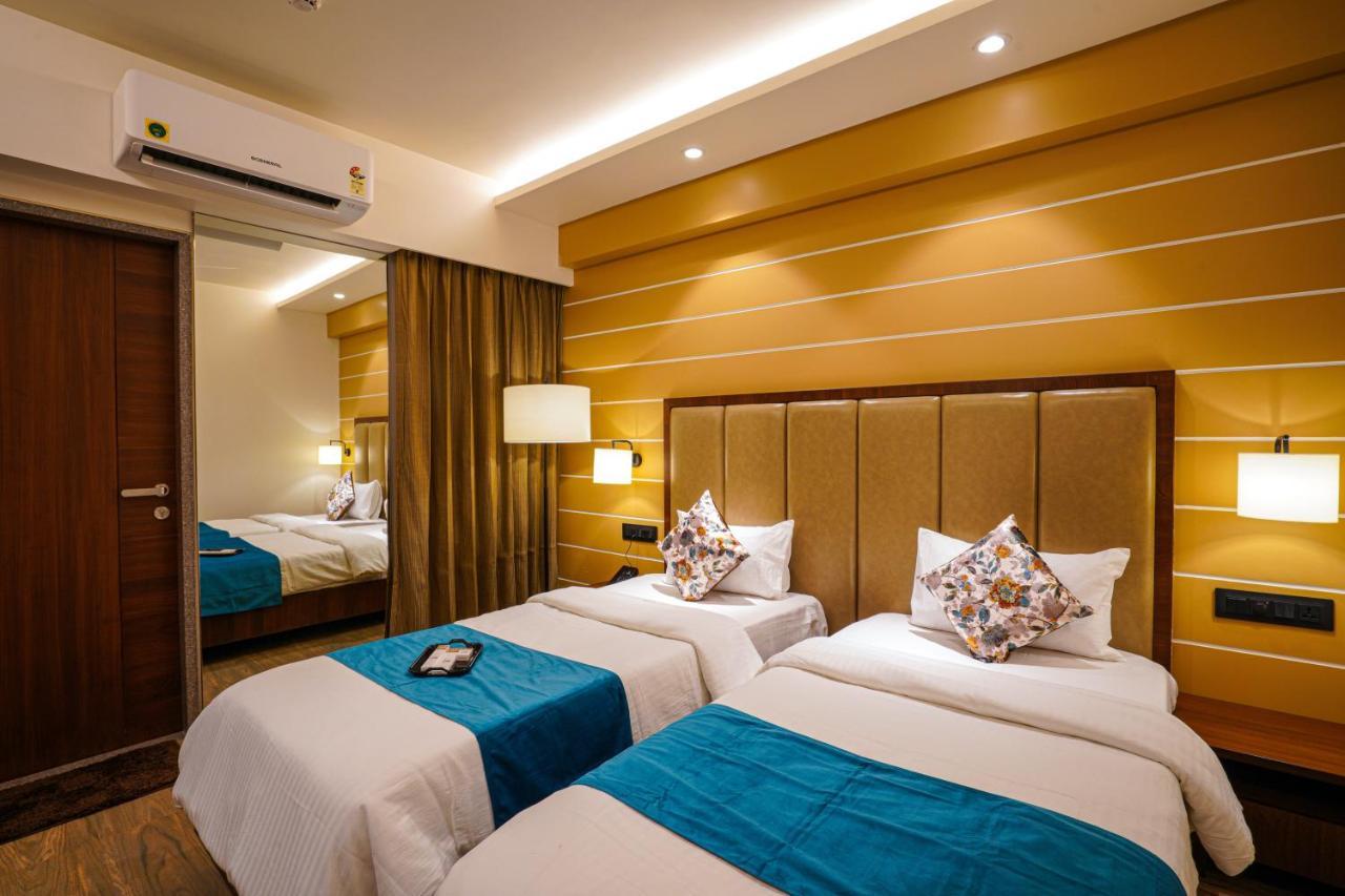 Hotel El Magnifico Surat Zewnętrze zdjęcie