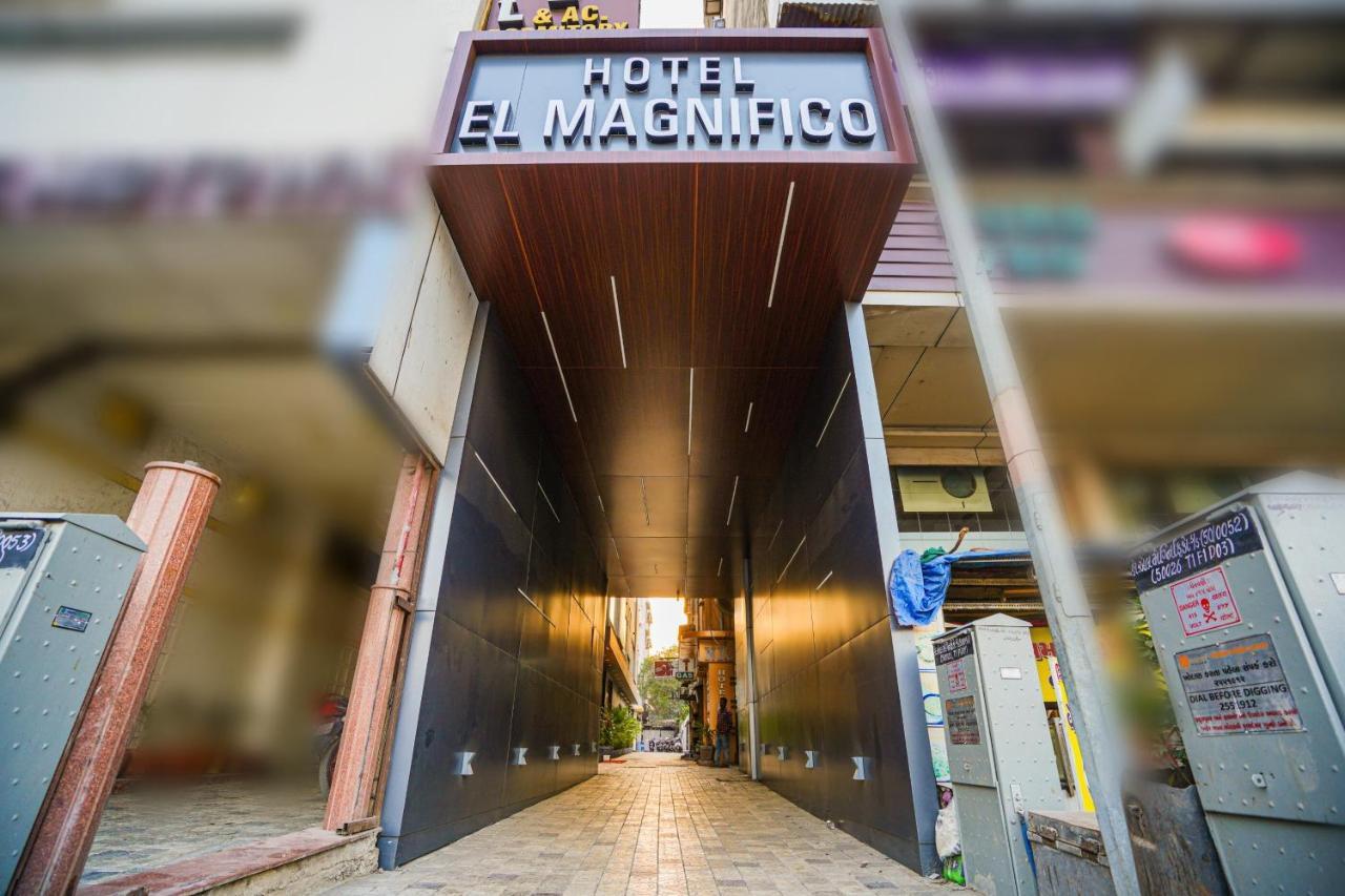 Hotel El Magnifico Surat Zewnętrze zdjęcie