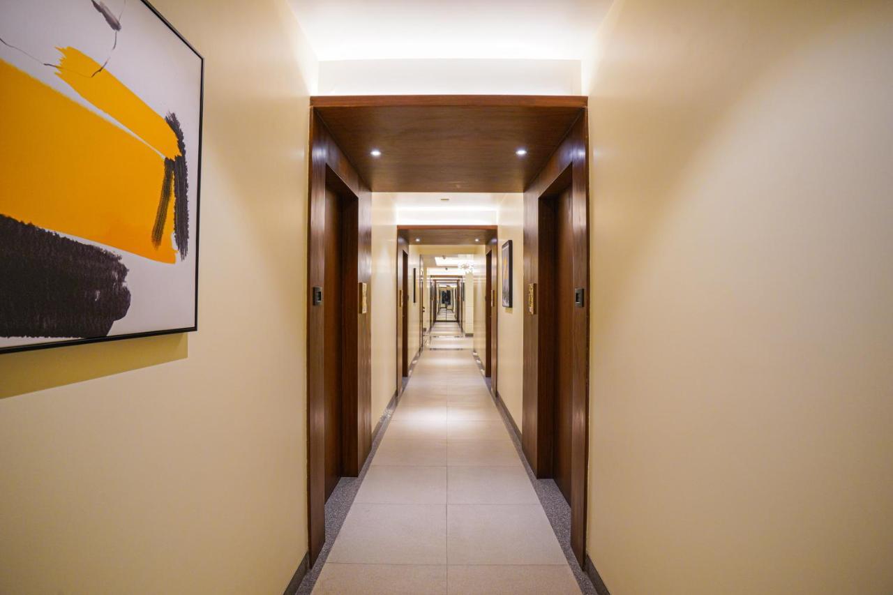 Hotel El Magnifico Surat Zewnętrze zdjęcie