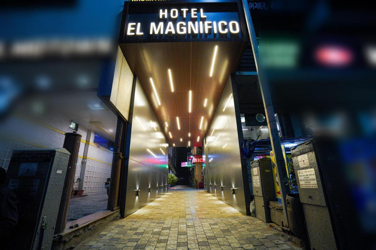 Hotel El Magnifico Surat Zewnętrze zdjęcie